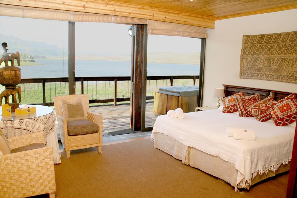 Sani Valley Nature Lodges Himeville Room photo